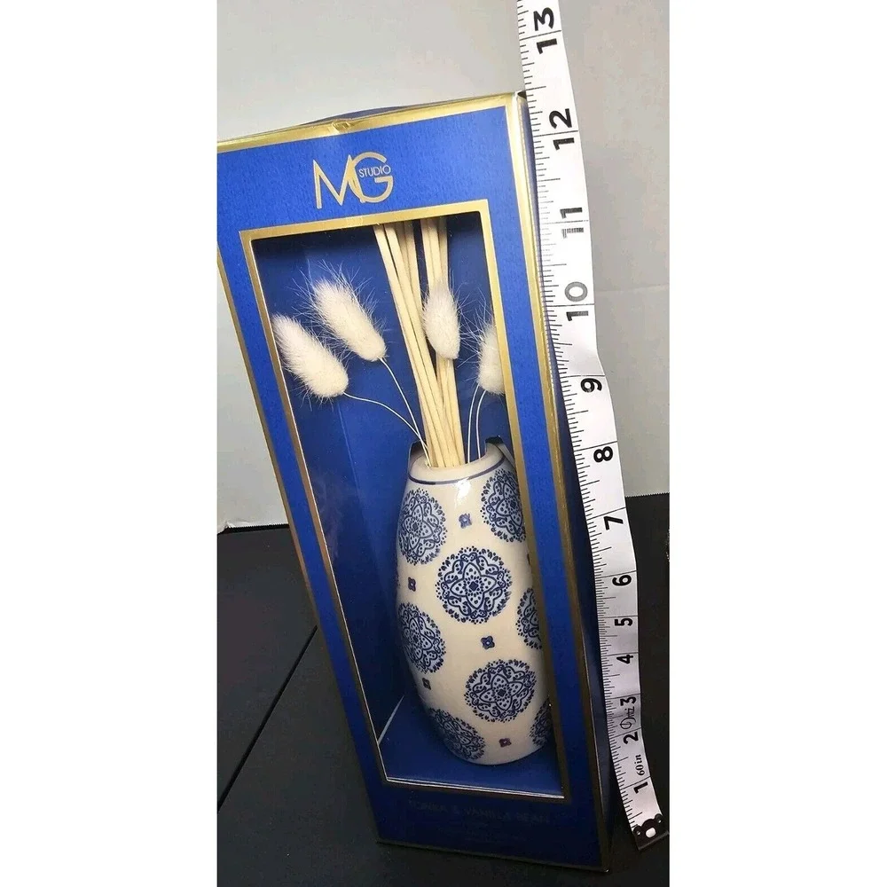 Hand Crafted Diffuser Vase Blue and White Ceramic